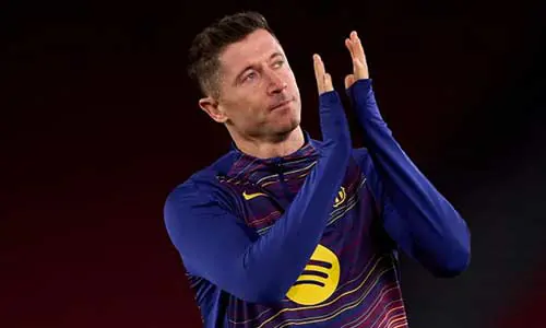 مهاجم برشلونة روبرت ليفاندوفسكي يقدم تحديثًا حول مستقبله