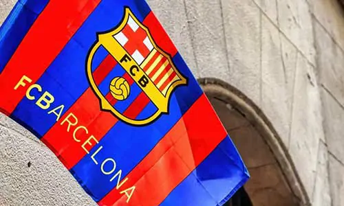 ولي العهد محمد بن سلمان يدرس تقديم عرض لشراء نادي برشلونة